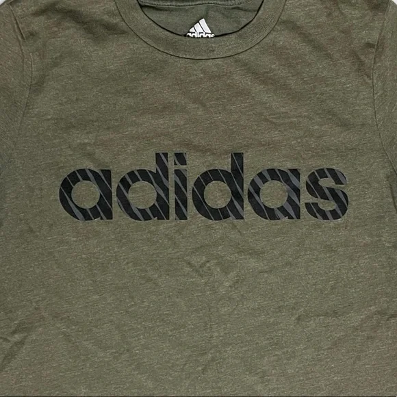 adidas T-shirt - Picture 3 of 9